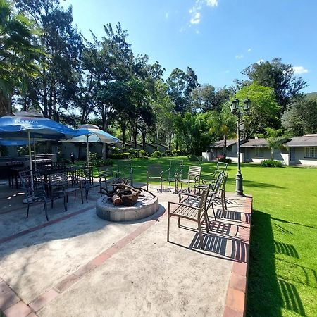 Wayside Lodge ووترفال بوفن المظهر الخارجي الصورة