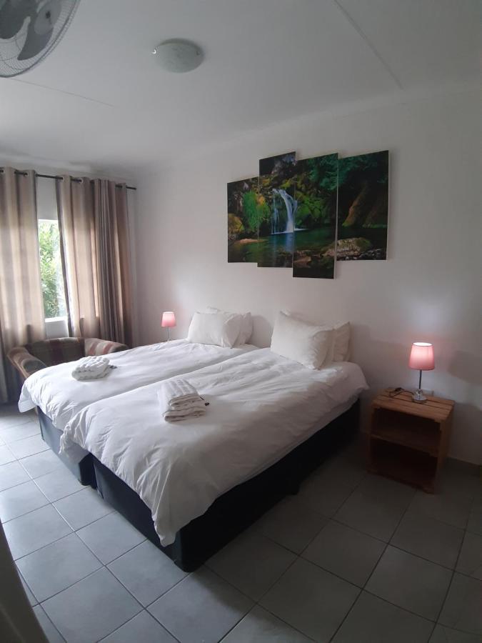 Wayside Lodge ووترفال بوفن المظهر الخارجي الصورة
